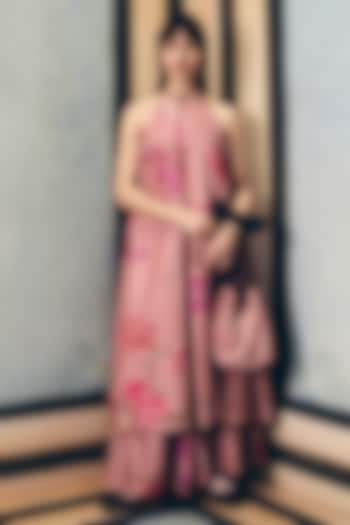 Pink China Silk Gingham Printed Kurta Set by Ease at Pernia's Pop Up Shop