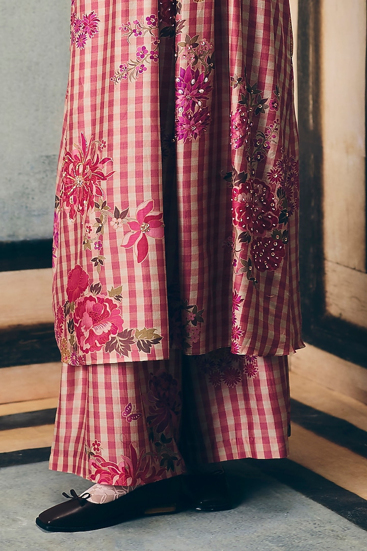 Pink China Silk Gingham Printed Kurta Set by Ease at Pernia's Pop Up Shop