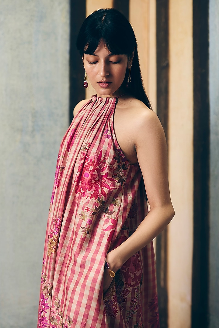 Pink China Silk Gingham Printed Kurta Set by Ease at Pernia's Pop Up Shop