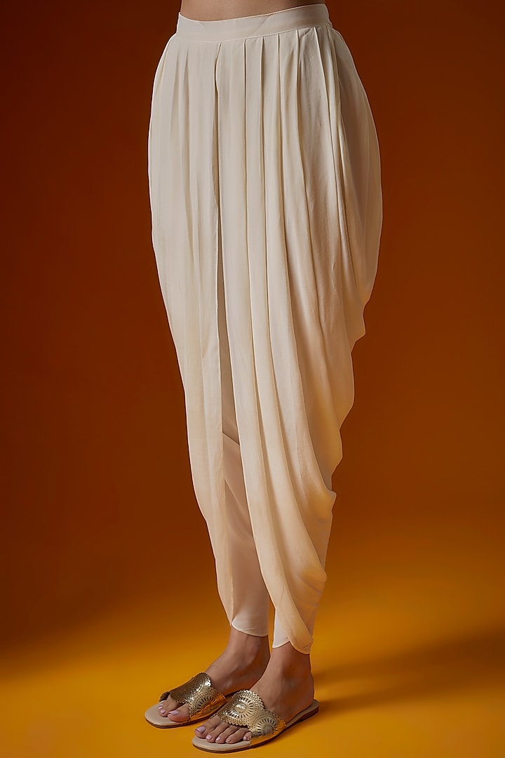 Off-White Pure Crepe Dhoti Set by Ease at Pernia's Pop Up Shop