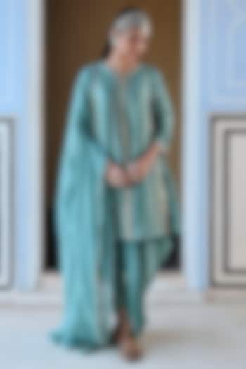 Turquoise Blue Silk Embroidered Kurta Set by Ease at Pernia's Pop Up Shop