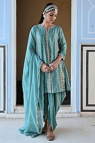Turquoise Blue Silk Embroidered Kurta Set by Ease