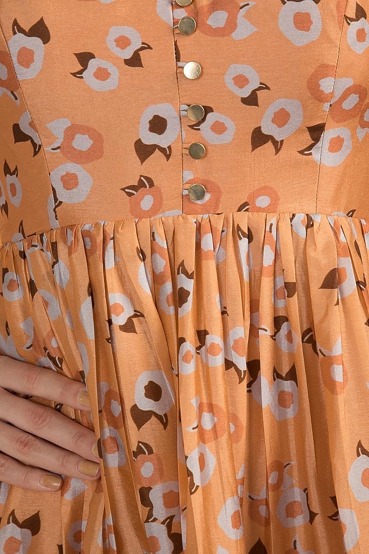 Peach Printed & Embroidered Kurta Set by Ease at Pernia's Pop Up Shop
