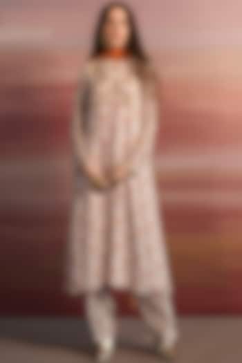 Off-White Printed & Embroidered Kurta Set by Ease at Pernia's Pop Up Shop