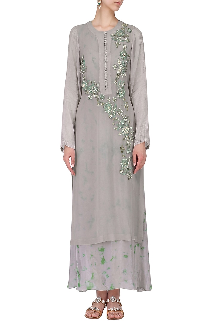 Grey floral embroidered kurta with tie and dye inner available only at Pernia's Pop Up Shop.