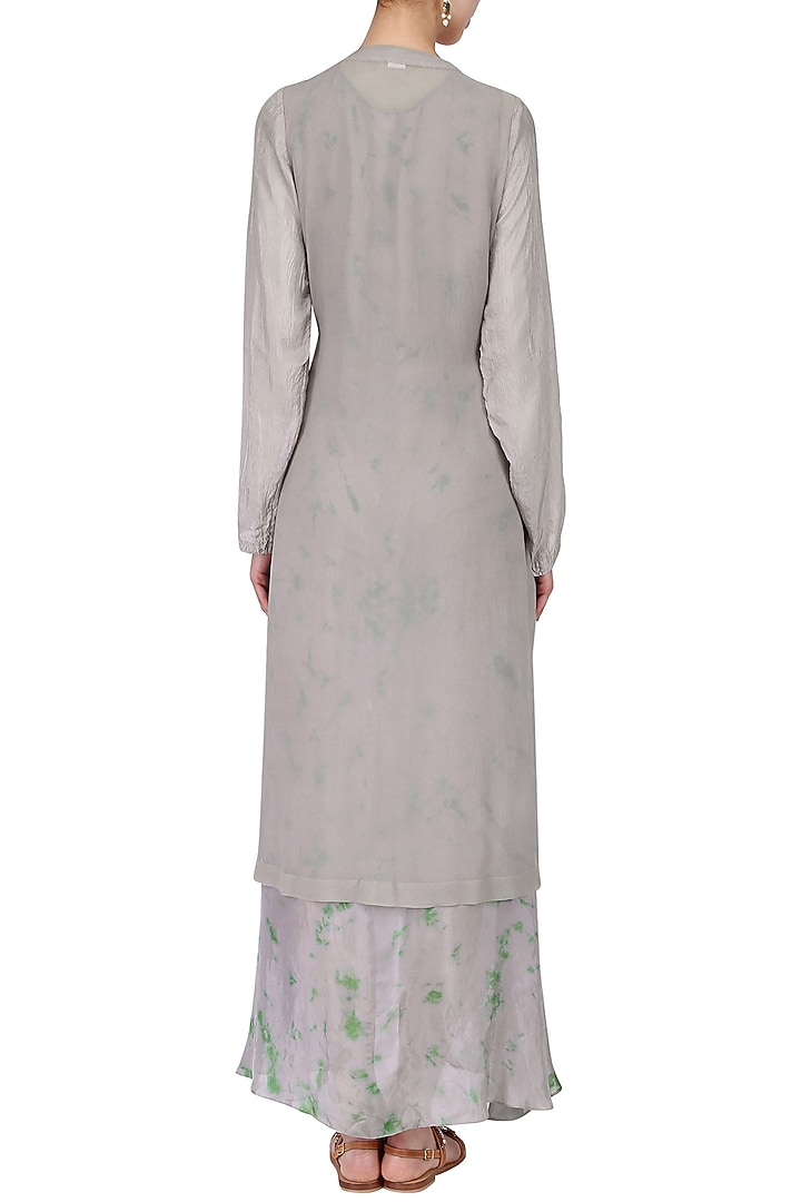 Grey floral embroidered kurta with tie and dye inner available only at Pernia's Pop Up Shop.