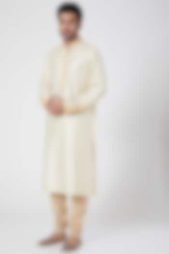 Ivory Kurta Set by Ekam by Manish Gupta