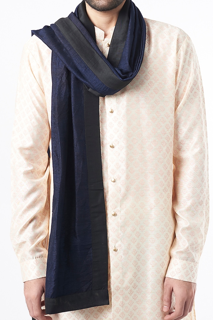 Black Raw Silk Stole by Ekam by Manish Gupta at Pernia's Pop Up Shop