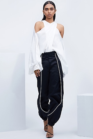 White Top With Gathered Sleeves by Echo Studio