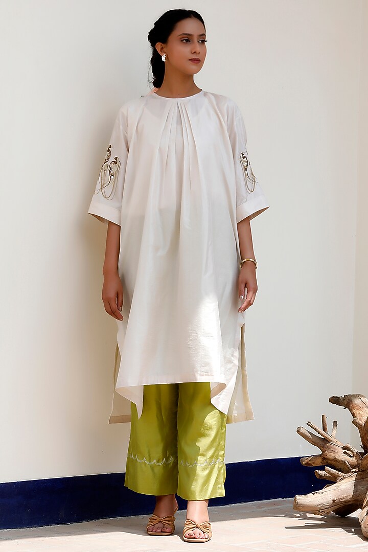 Ivory Pure Silk Embroidered Boxy Kurta Set by EEDA at Pernia's Pop Up Shop
