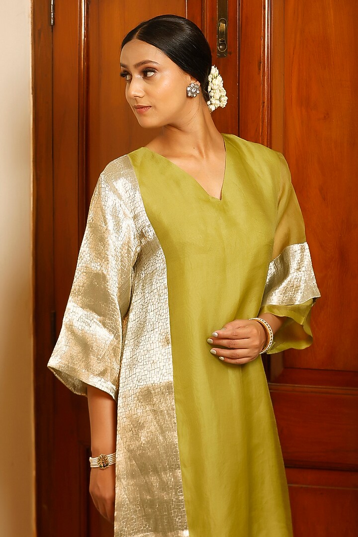 Green Silk Organza Kurta Set by EEDA at Pernia's Pop Up Shop