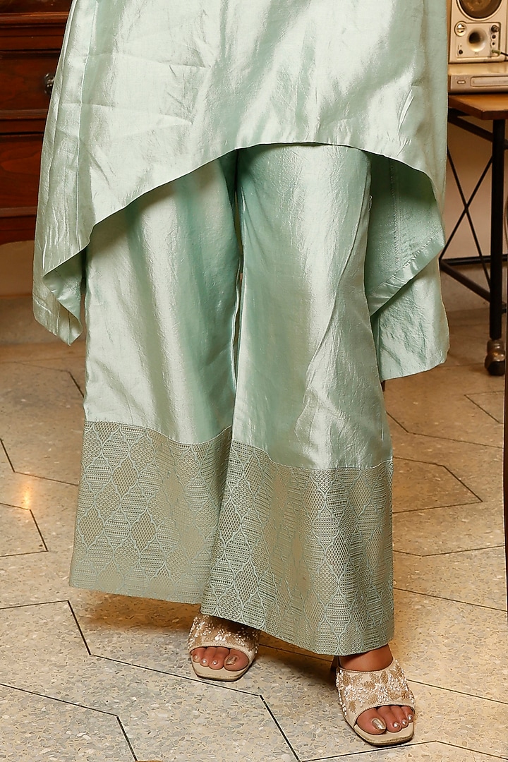 Blue Chiniya Silk Kurta Set by EEDA at Pernia's Pop Up Shop