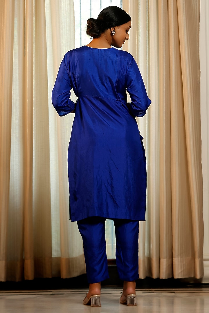 Blue Chiniya Silk Embroidered Kurta Set by EEDA at Pernia's Pop Up Shop