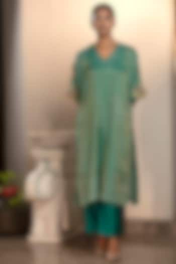 Green Moonga Tissue Hand Embroidered Kurta Set by EEDA at Pernia's Pop Up Shop