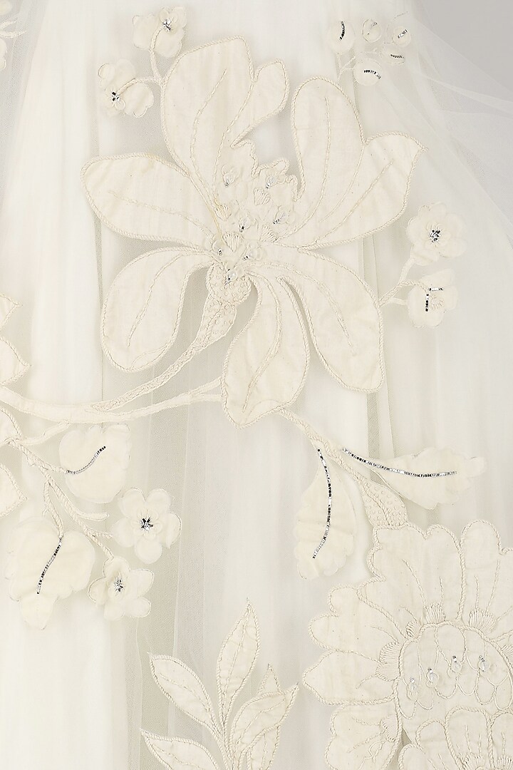 Off white embroidered lehenga set available only at Pernia's Pop Up Shop.