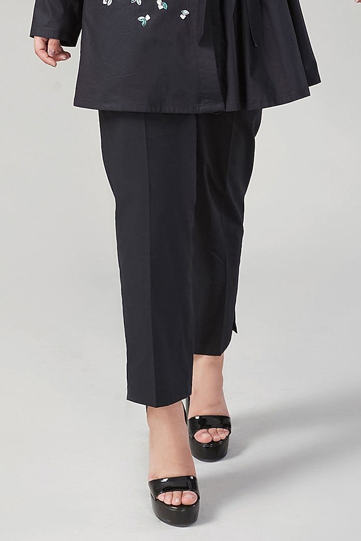 Black Cotton & Poplin Embroidered Co-Ord Set by Ek Dhaaga at Pernia's Pop Up Shop