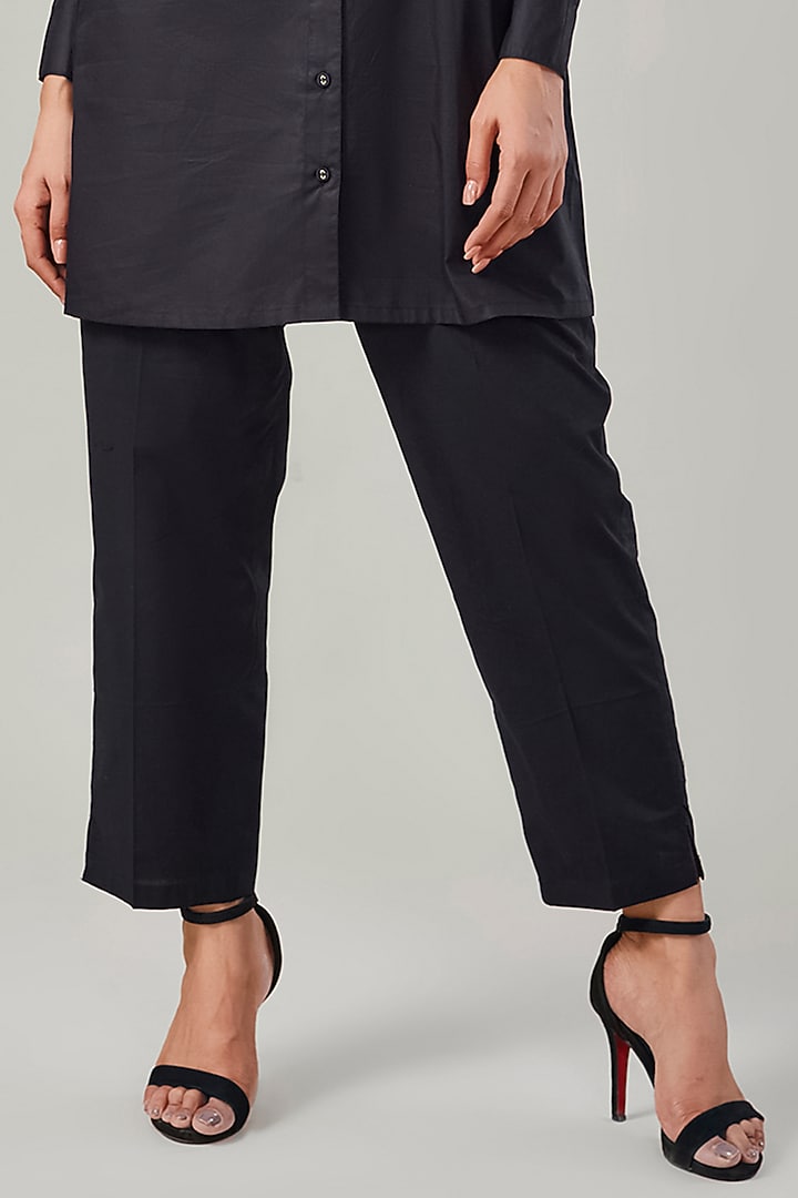 Black Cotton & Poplin Embroidered Co-Ord Set by Ek Dhaaga at Pernia's Pop Up Shop
