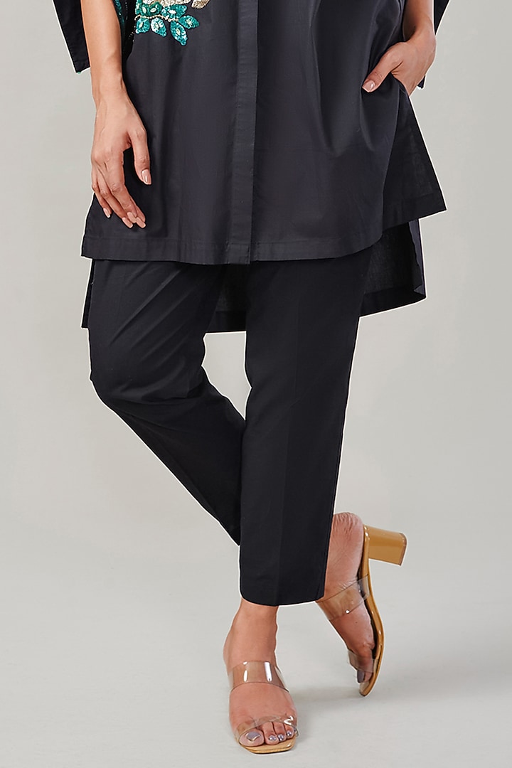 Black Cotton & Poplin Embroidered Co-Ord Set by Ek Dhaaga at Pernia's Pop Up Shop