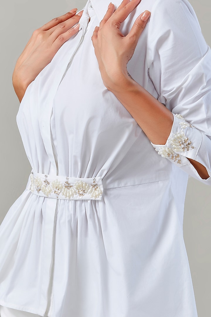 White Cotton & Poplin Embroidered Co-Ord Set by Ek Dhaaga at Pernia's Pop Up Shop