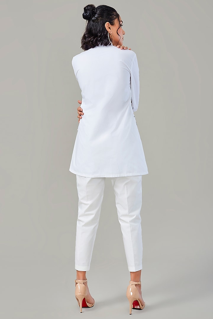 White Cotton & Poplin Embroidered Co-Ord Set by Ek Dhaaga at Pernia's Pop Up Shop