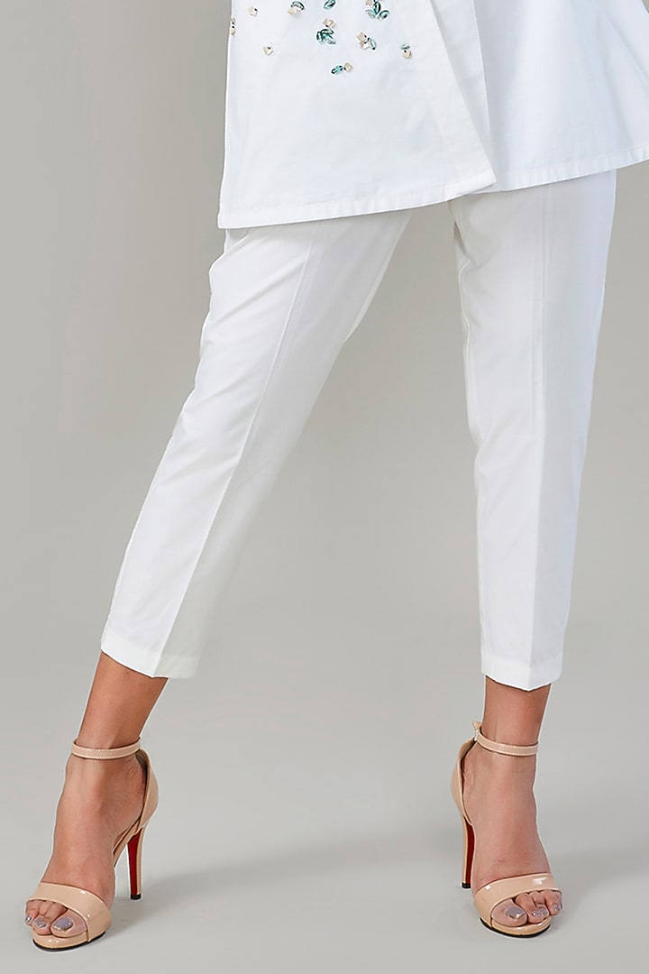 White Cotton & Poplin Embroidered Co-Ord Set by Ek Dhaaga at Pernia's Pop Up Shop