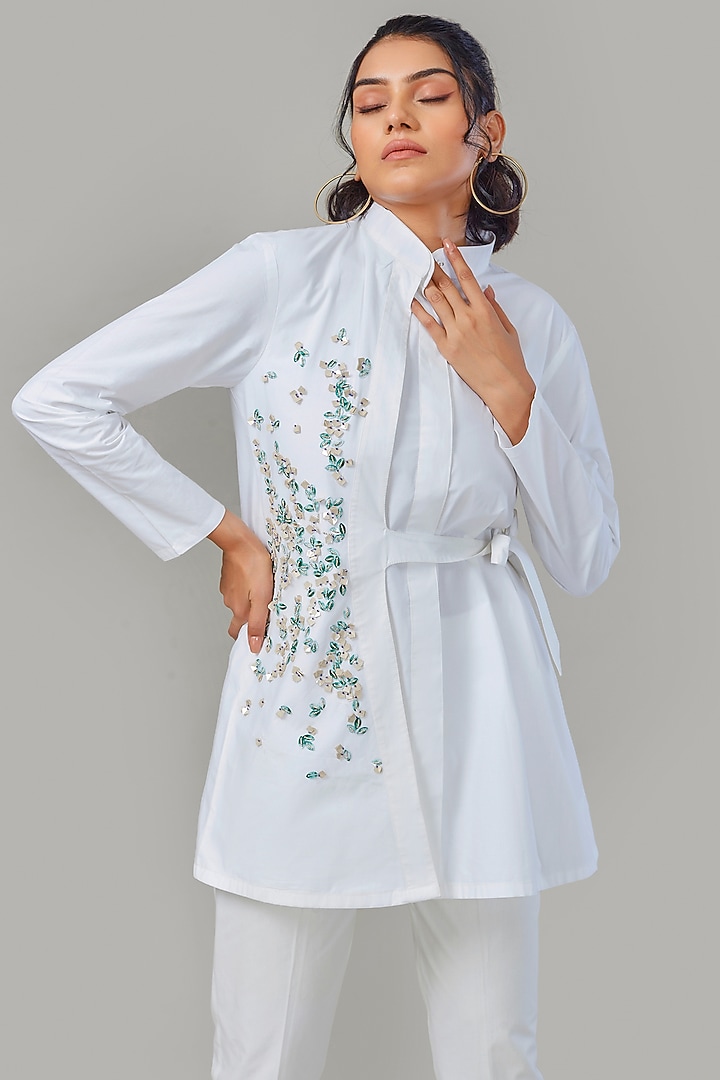 White Cotton & Poplin Embroidered Co-Ord Set by Ek Dhaaga at Pernia's Pop Up Shop