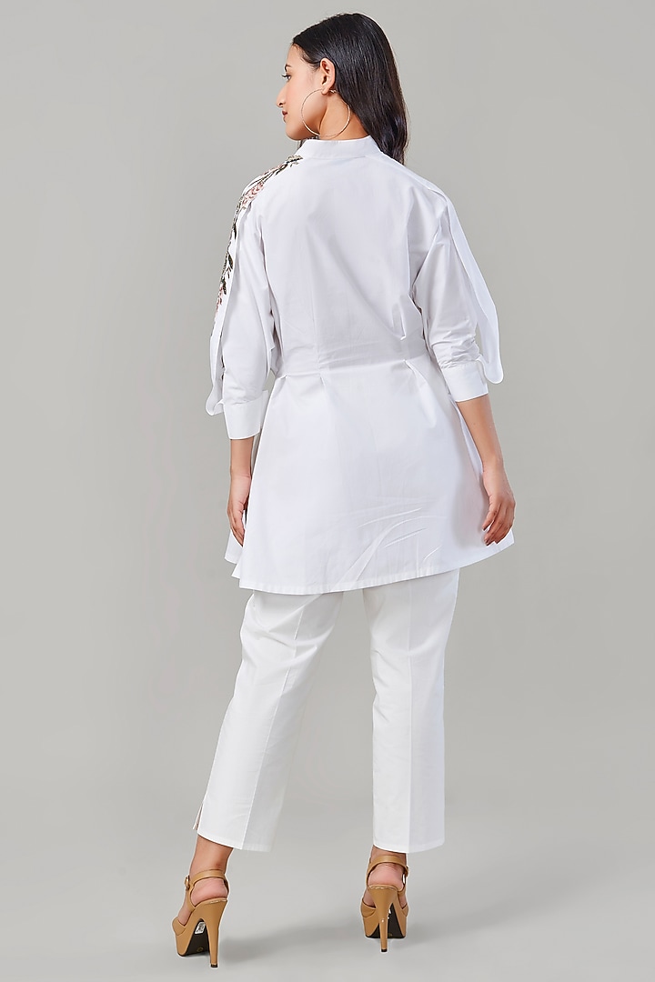 White Cotton & Poplin Embroidered Co-Ord Set by Ek Dhaaga at Pernia's Pop Up Shop