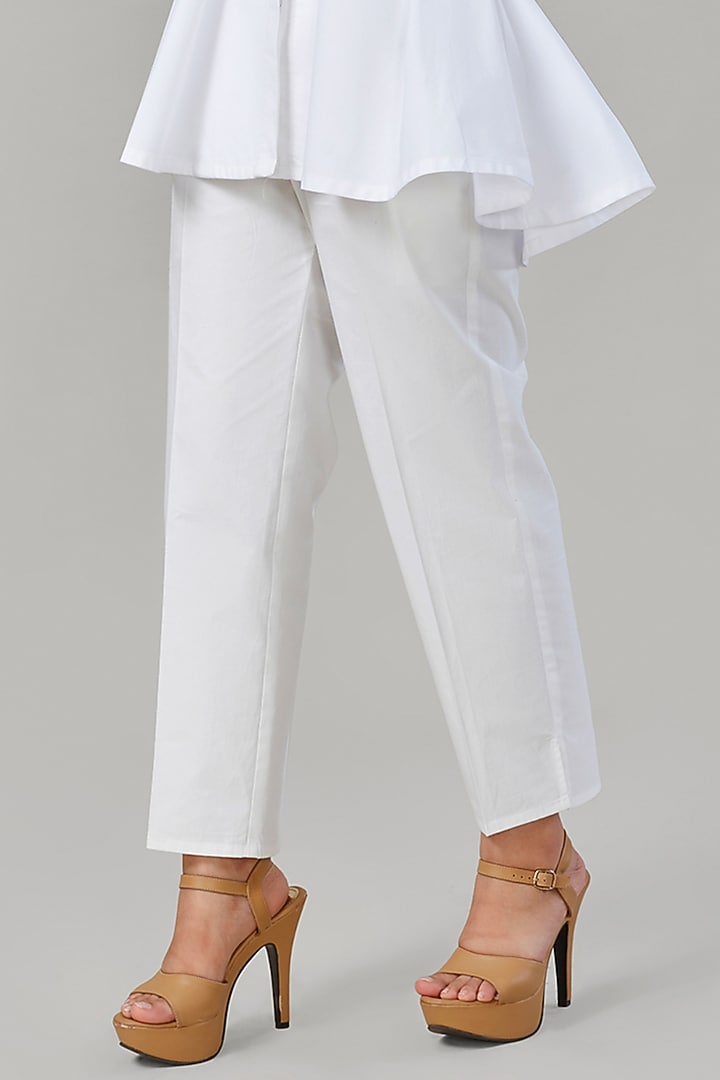 White Cotton & Poplin Embroidered Co-Ord Set by Ek Dhaaga at Pernia's Pop Up Shop