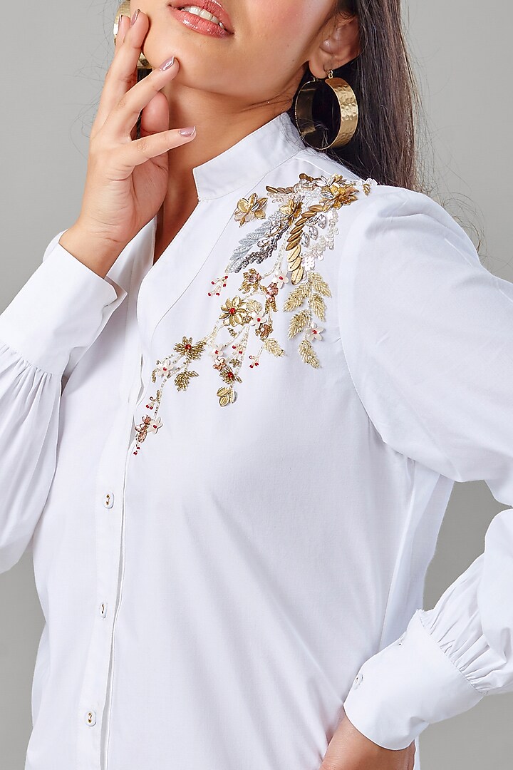 White Cotton & Poplin Embroidered Co-Ord Set by Ek Dhaaga at Pernia's Pop Up Shop