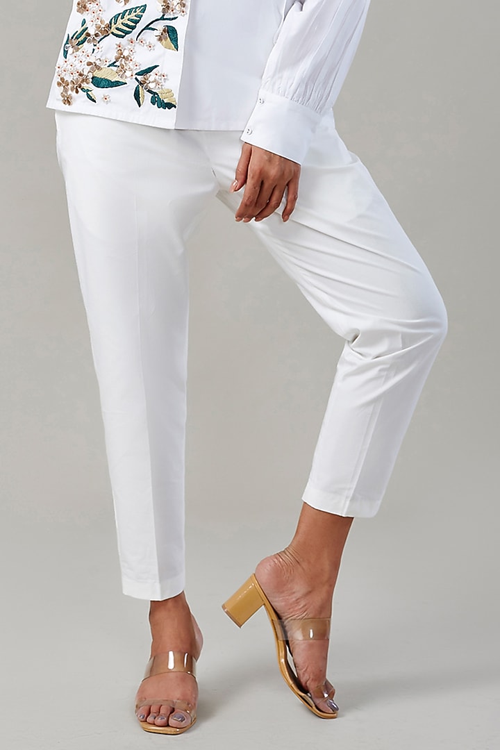 White Cotton & Poplin Embroidered Co-Ord Set by Ek Dhaaga at Pernia's Pop Up Shop