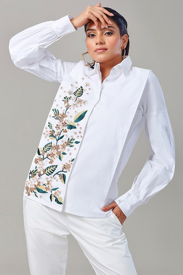 White Cotton & Poplin Embroidered Co-Ord Set by Ek Dhaaga at Pernia's Pop Up Shop