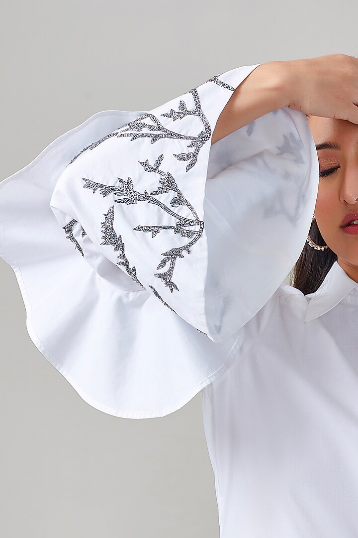 White Cotton & Poplin Embroidered Co-Ord Set by Ek Dhaaga at Pernia's Pop Up Shop