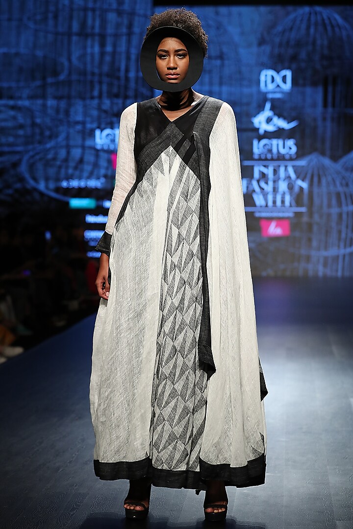 Black & White Handloom Drape by Ekru by Ekta and Ruchira