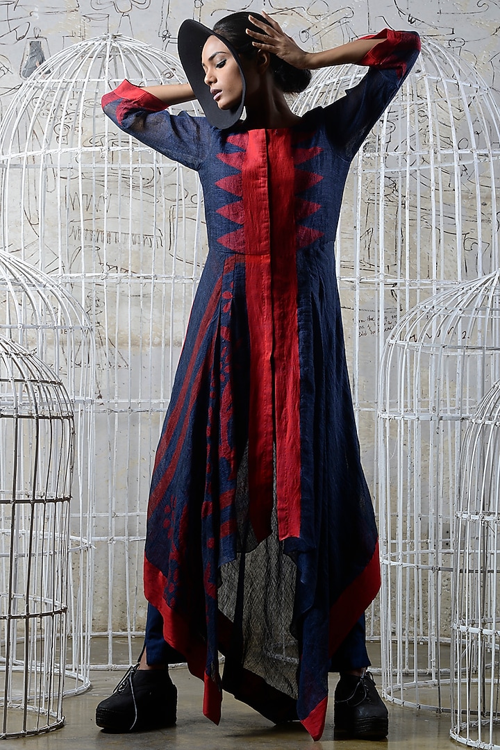 Navy blue & Red Khadi Drape by Ekru by Ekta and Ruchira at Pernia's Pop Up Shop