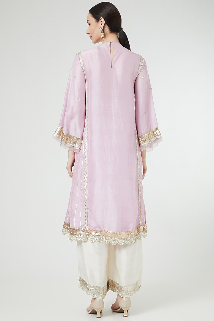 Lilac Embroidered Kurta Set by Ekta Singh at Pernia's Pop Up Shop