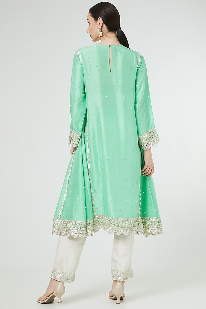 Green Embroidered Kurta Set by Ekta Singh at Pernia's Pop Up Shop
