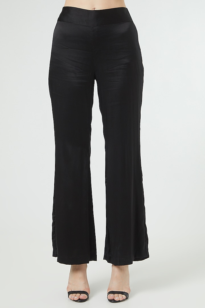 Black Embroidered Tunic Set by Ekta Singh at Pernia's Pop Up Shop