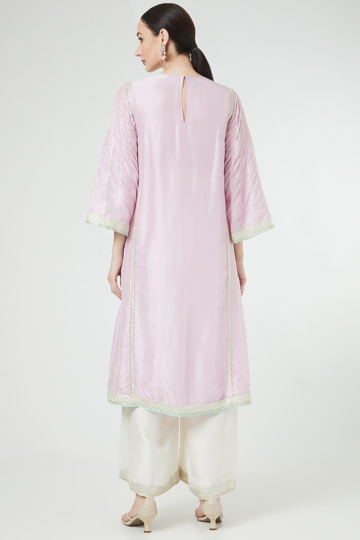 Lilac Hand Embroidered Kurta Set by Ekta Singh at Pernia's Pop Up Shop