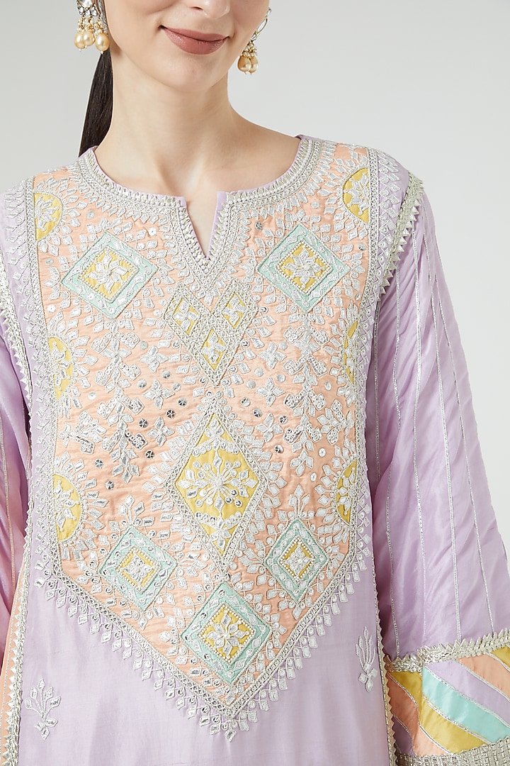 Lilac & Peach Embroidered Kurta Set by Ekta Singh at Pernia's Pop Up Shop