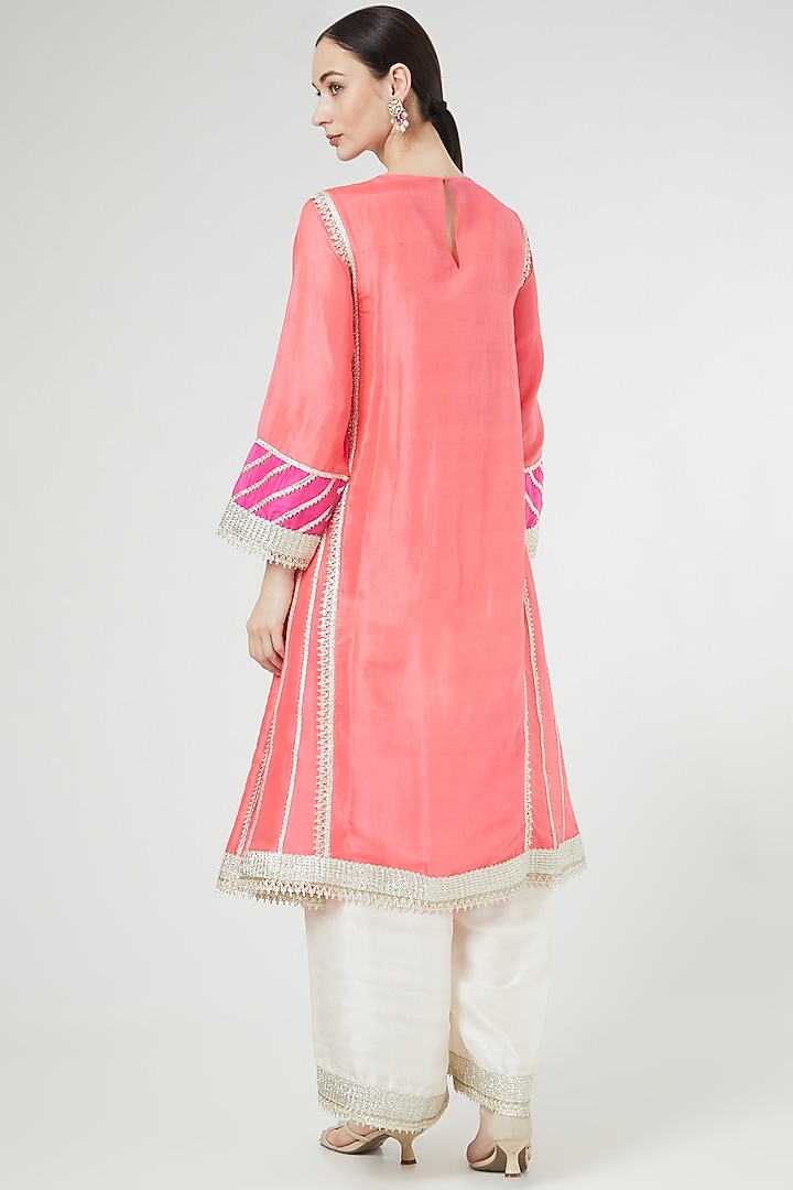 Coral Hand Embroidered Kurta Set by Ekta Singh at Pernia's Pop Up Shop