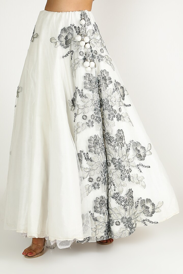 White Embroidered Wedding Lehenga Set by Sonal at Pernia's Pop Up Shop