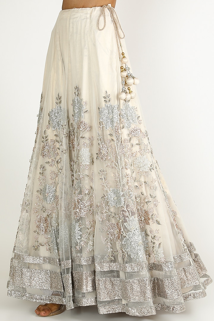 Ivory Embroidered Wedding Lehenga Set by Sonal at Pernia's Pop Up Shop