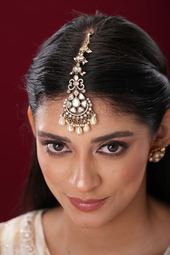 Gold Finish Kundan Polki Maangtikka by EKATHVA JAIPUR at Pernia's Pop Up Shop