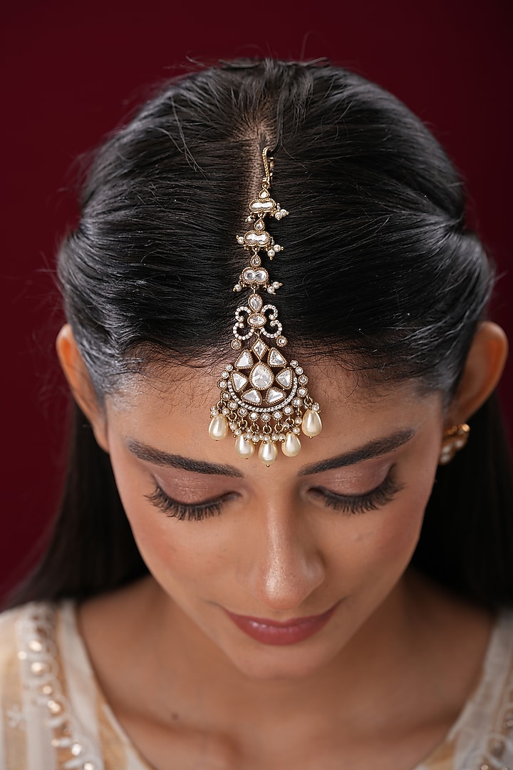 Gold Finish Kundan Polki Maangtikka by EKATHVA JAIPUR at Pernia's Pop Up Shop