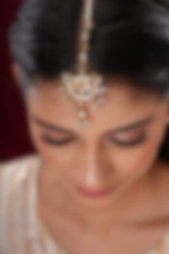 Gold Finish Kundan Polki & Green Stone Maangtikka by EKATHVA JAIPUR at Pernia's Pop Up Shop