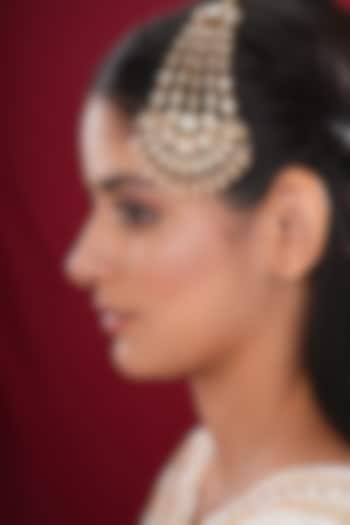 Gold Finish Kundan Polki Passa by EKATHVA JAIPUR at Pernia's Pop Up Shop