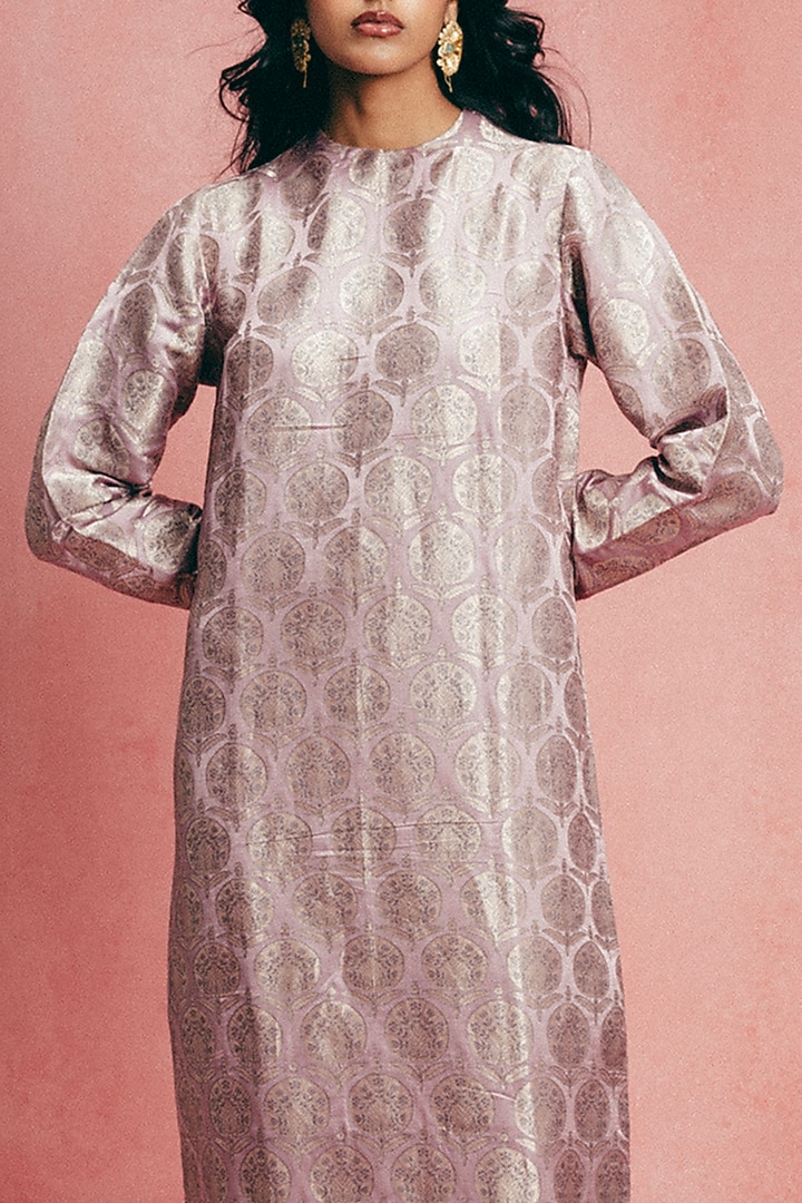 Mauve Handwoven Banarasi Kaftan by Ekaya at Pernia's Pop Up Shop