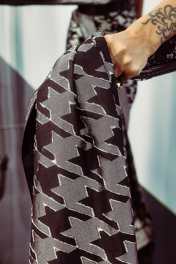 Black & Silver Pure Silk Houndstooth Handwoven Wedding Saree Set by Ekaya at Pernia's Pop Up Shop