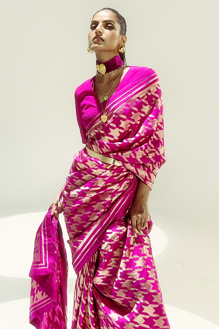 Rani Pink & Gold Pure Silk Houndstooth Handwoven Wedding Saree Set by Ekaya at Pernia's Pop Up Shop