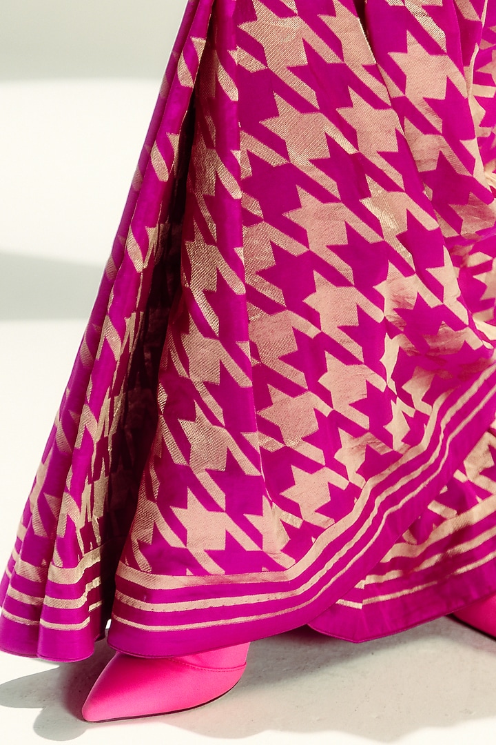 Rani Pink & Gold Pure Silk Houndstooth Handwoven Wedding Saree Set by Ekaya at Pernia's Pop Up Shop